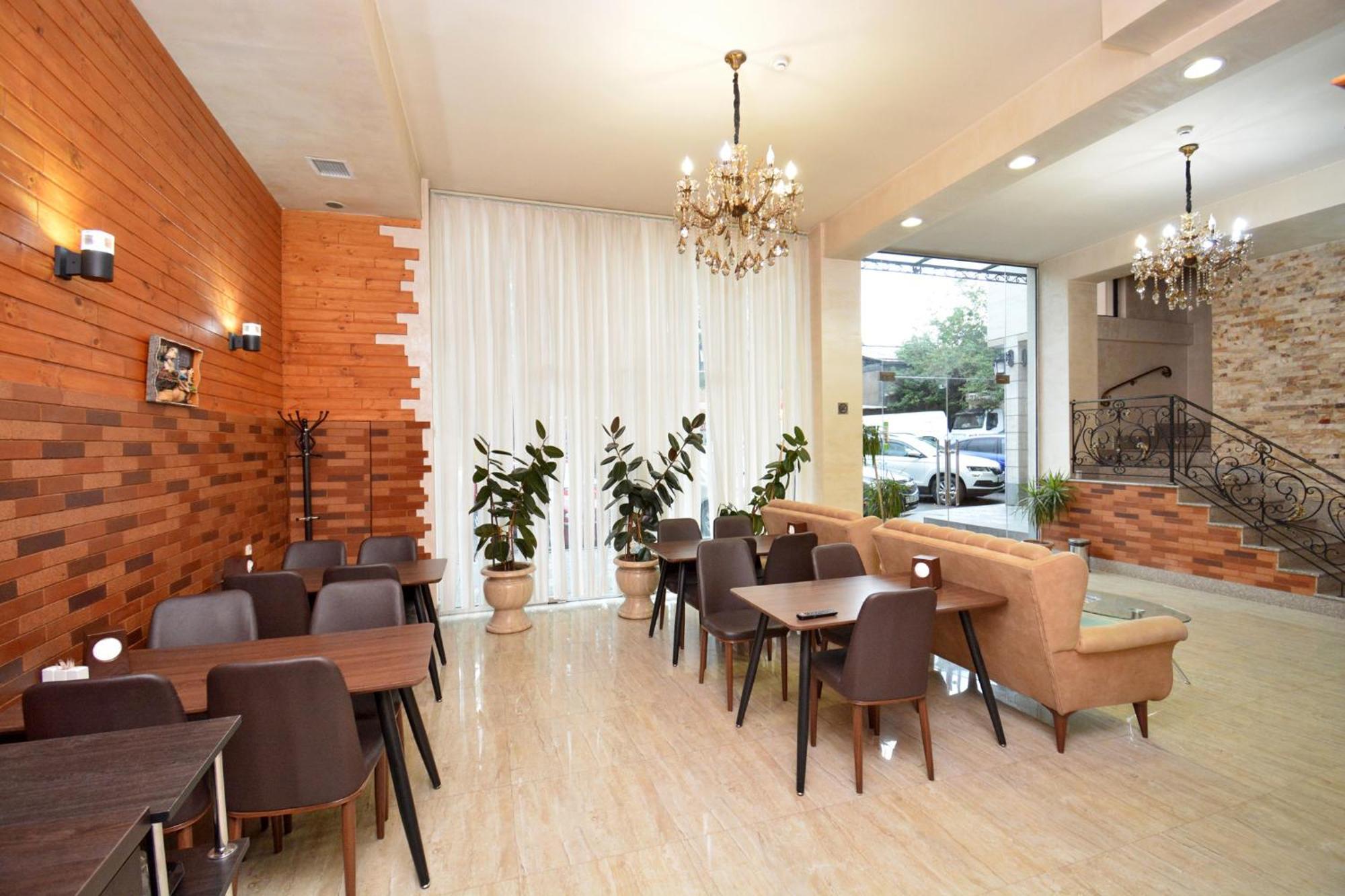 Partez Hotel Erévan Extérieur photo