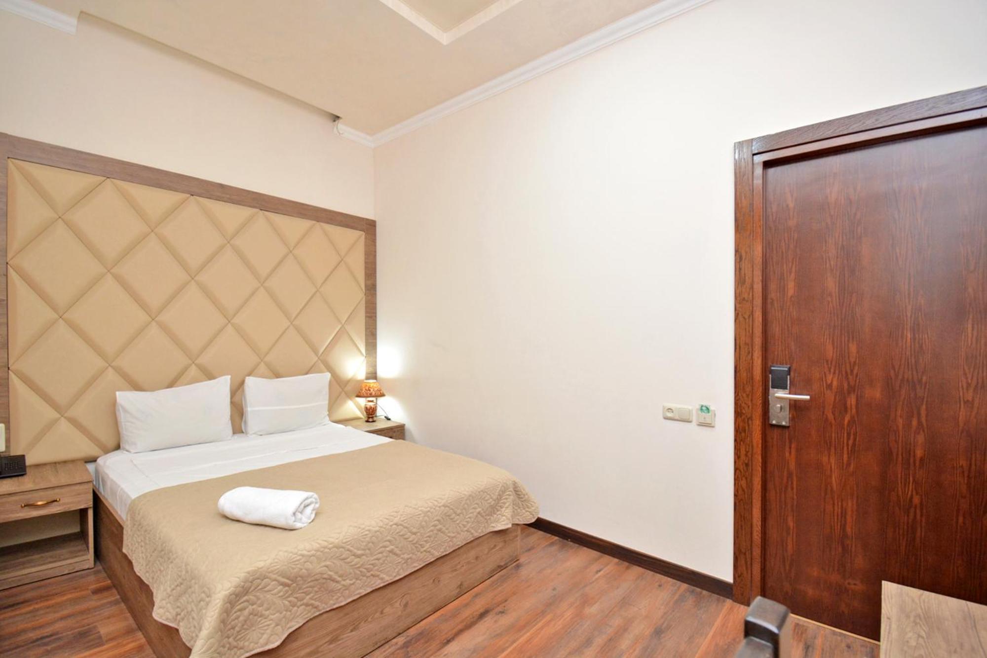 Partez Hotel Erévan Extérieur photo