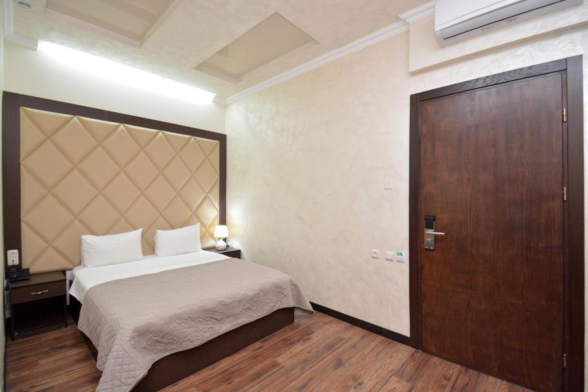 Partez Hotel Erévan Extérieur photo