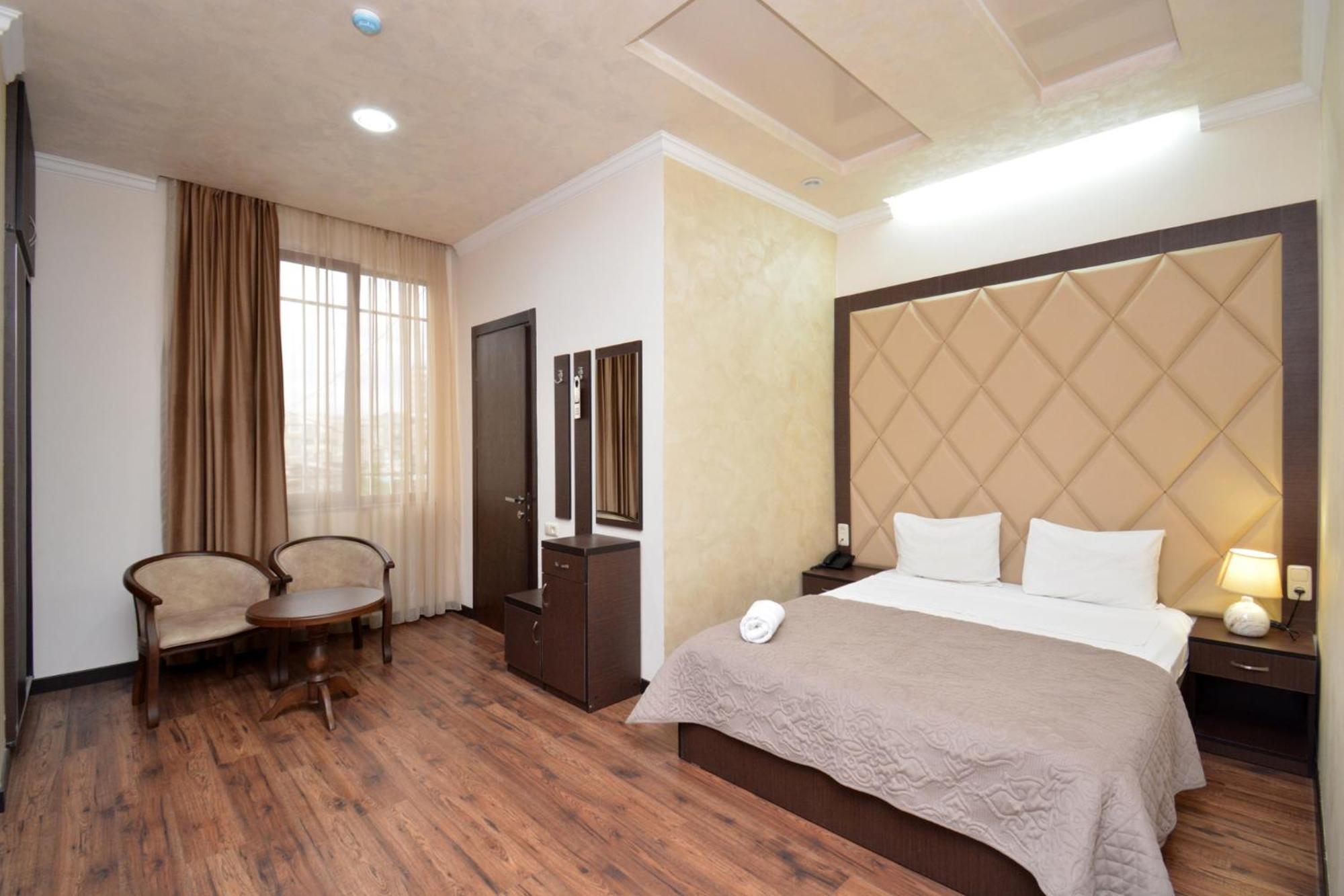 Partez Hotel Erévan Extérieur photo