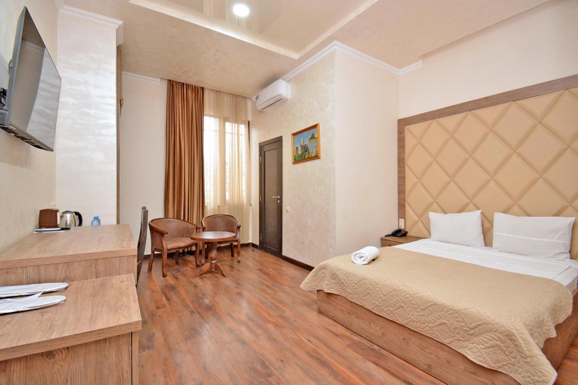 Partez Hotel Erévan Extérieur photo