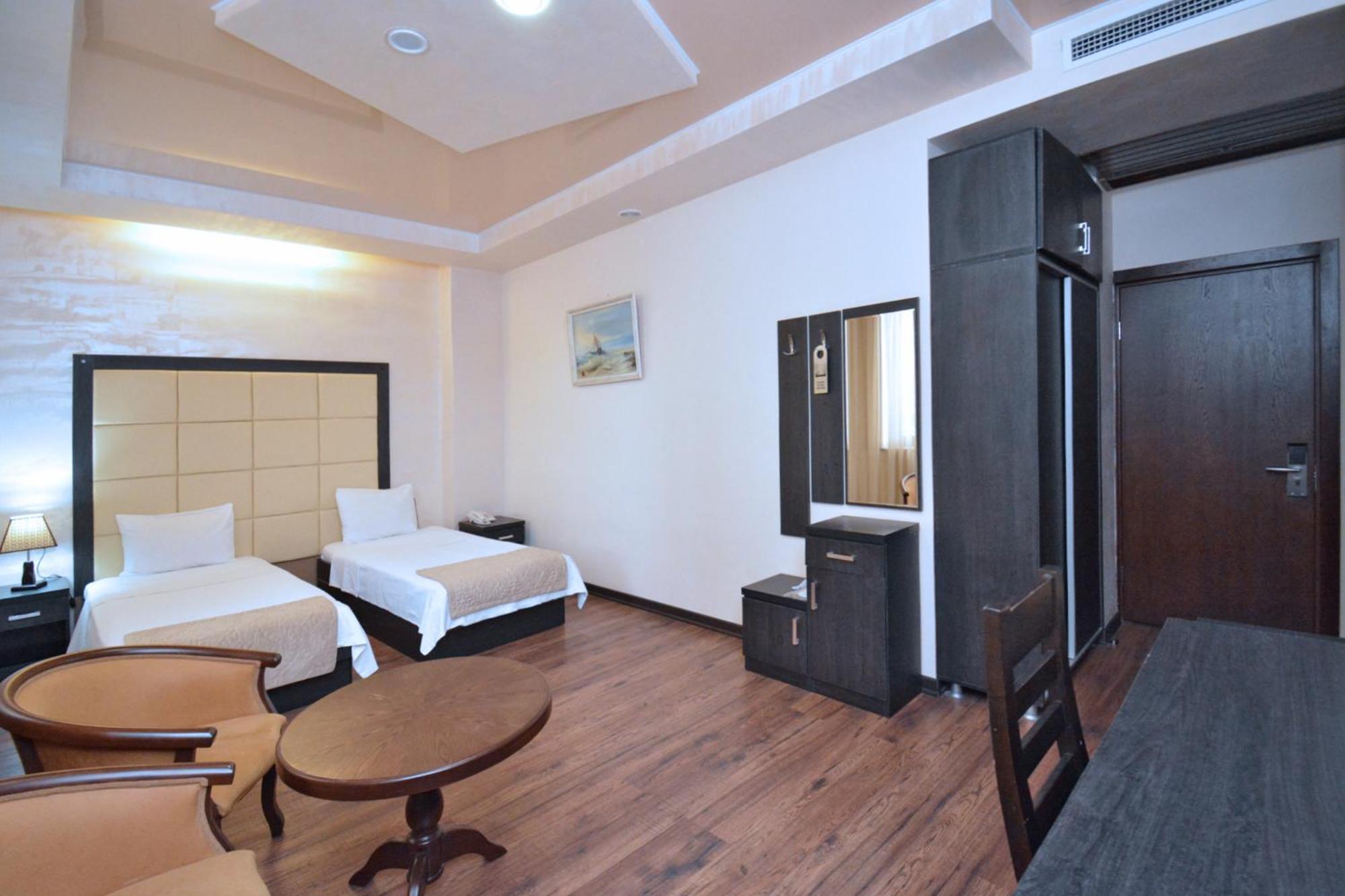 Partez Hotel Erévan Extérieur photo