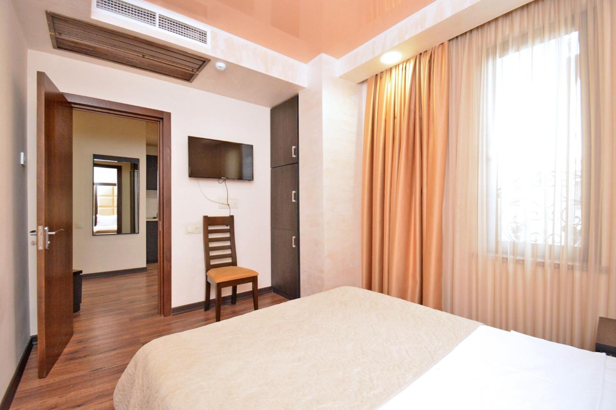 Partez Hotel Erévan Extérieur photo